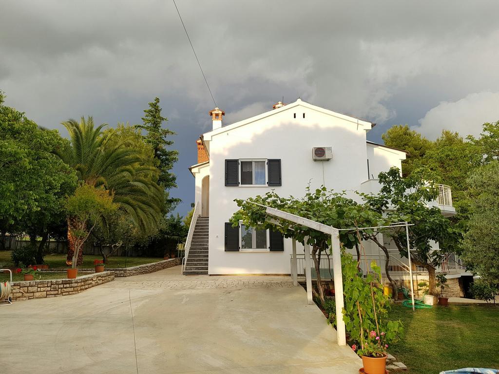 Villa Rosa With Yard And Children'S Playground Tar-Vabriga Εξωτερικό φωτογραφία