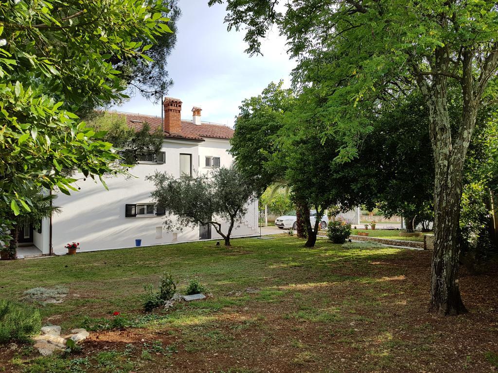 Villa Rosa With Yard And Children'S Playground Tar-Vabriga Εξωτερικό φωτογραφία