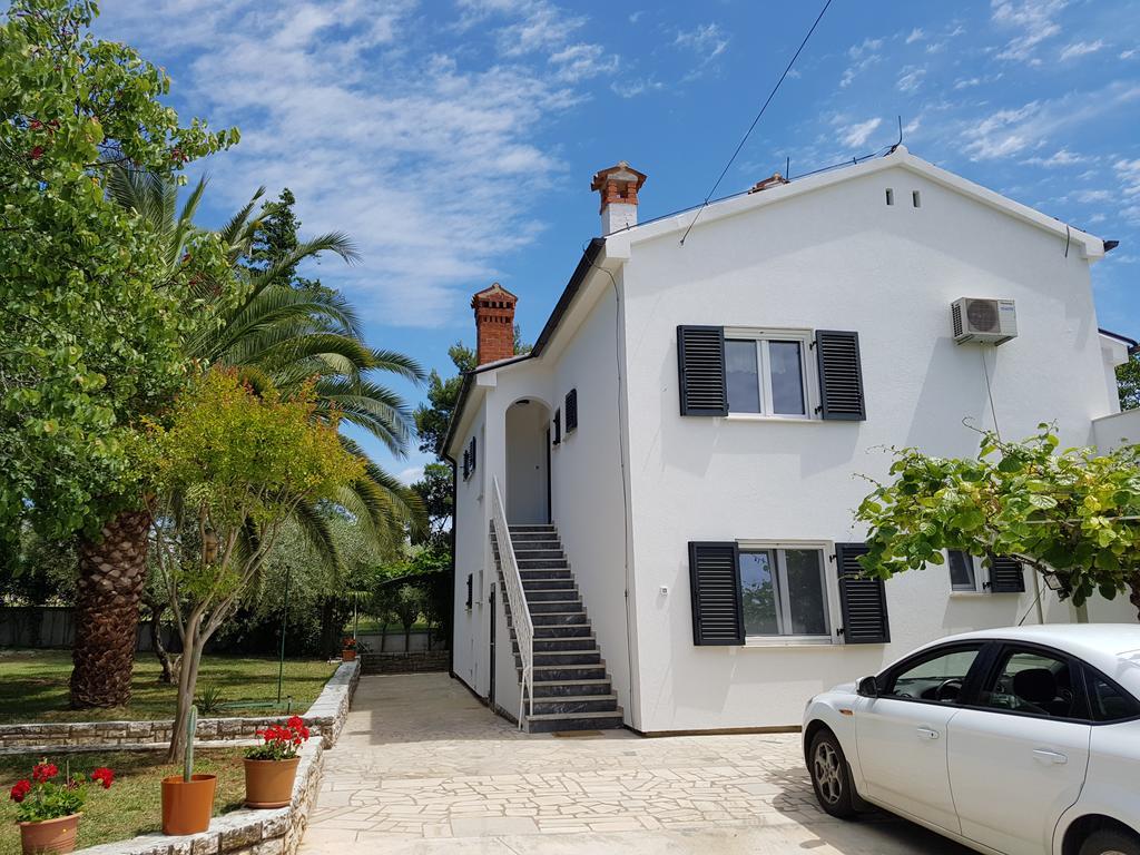 Villa Rosa With Yard And Children'S Playground Tar-Vabriga Εξωτερικό φωτογραφία